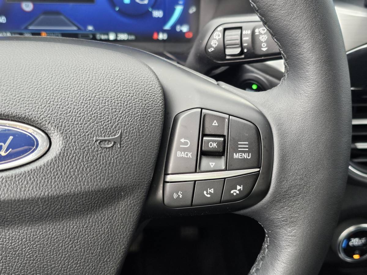 Ford Kuga Ford Kuga 2.5 PHEV Titanium | Adaptive cruise control | Camera | Dodehoeksensoren | Head up display | Koplampen adaptief