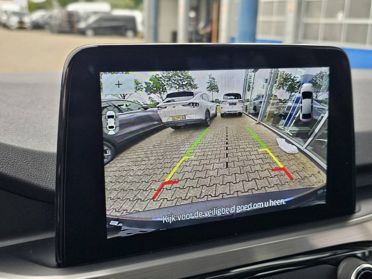 Ford Kuga Ford Kuga 2.5 PHEV Titanium | Adaptive cruise control | Camera | Dodehoeksensoren | Head up display | Koplampen adaptief