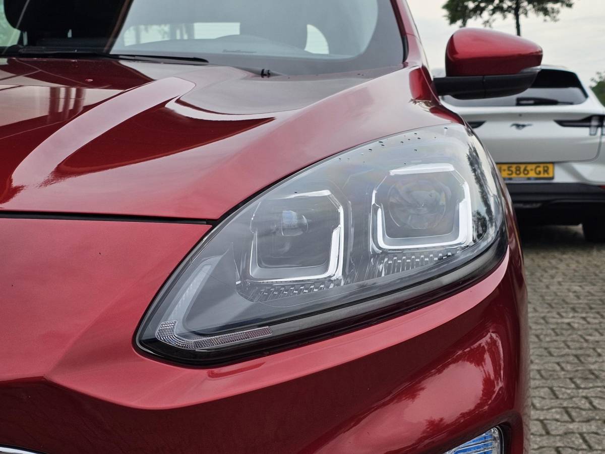 Ford Kuga Ford Kuga 2.5 PHEV Titanium | Adaptive cruise control | Camera | Dodehoeksensoren | Head up display | Koplampen adaptief