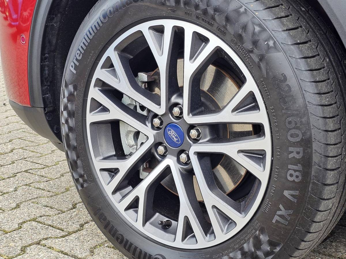 Ford Kuga Ford Kuga 2.5 PHEV Titanium | Adaptive cruise control | Camera | Dodehoeksensoren | Head up display | Koplampen adaptief