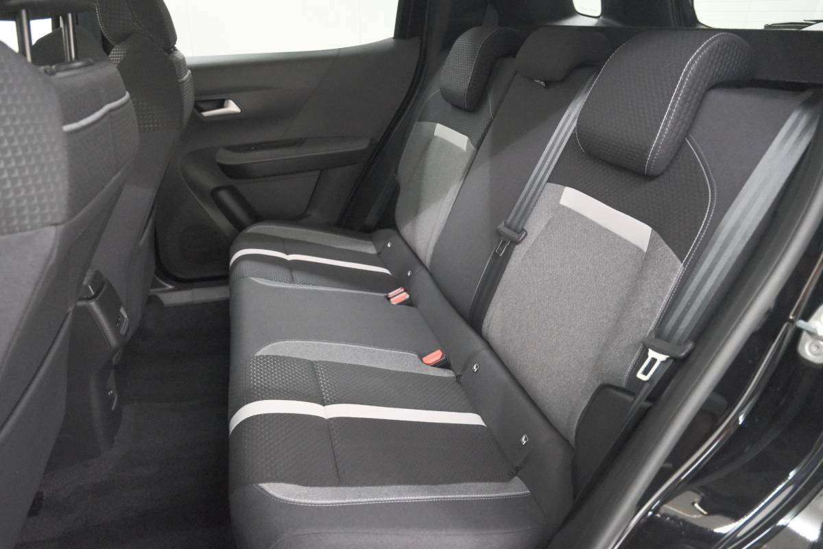 Opel Frontera Opel Frontera 1.2 Turbo Hybrid 136 GS | Allseason Banden | Comfort Pakket | Navigatie | Dodehoekdetectie