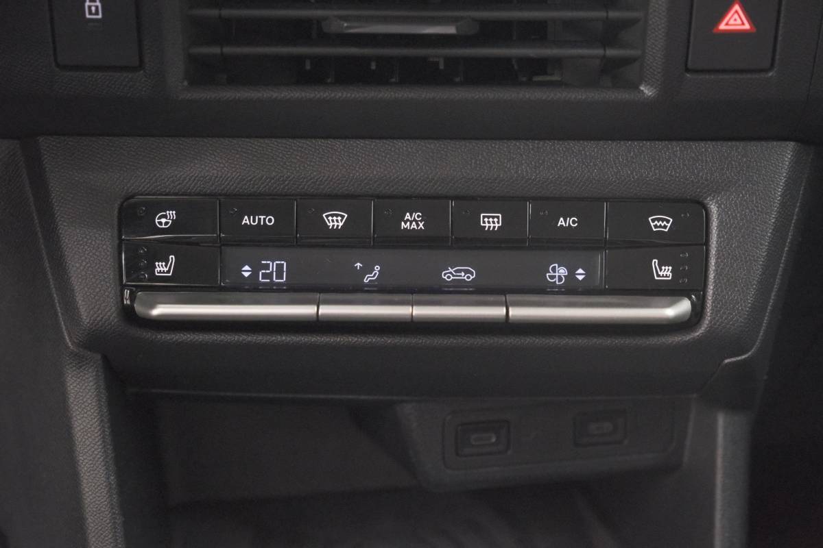Opel Frontera Opel Frontera 1.2 Turbo Hybrid 136 GS | Allseason Banden | Comfort Pakket | Navigatie | Dodehoekdetectie