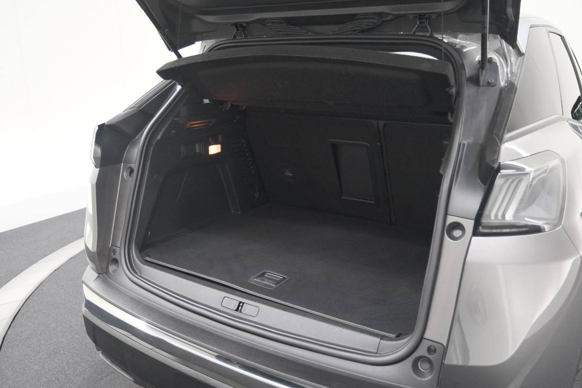 Peugeot 3008 Peugeot 3008 1.6 HYbrid 225 Allure | Camera | Dodehoekdetectie | Navigatie | Apple Carplay