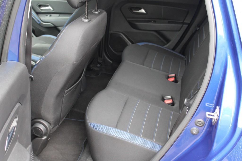 Dacia Duster Dacia Duster 1.0 TCe 100pk Bi-Fuel LPG-G3 15th Anniversary ECC/cruise/navi/trekhaak