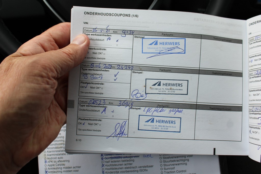 Dacia Duster Dacia Duster 1.0 TCe 100pk Bi-Fuel LPG-G3 15th Anniversary ECC/cruise/navi/trekhaak