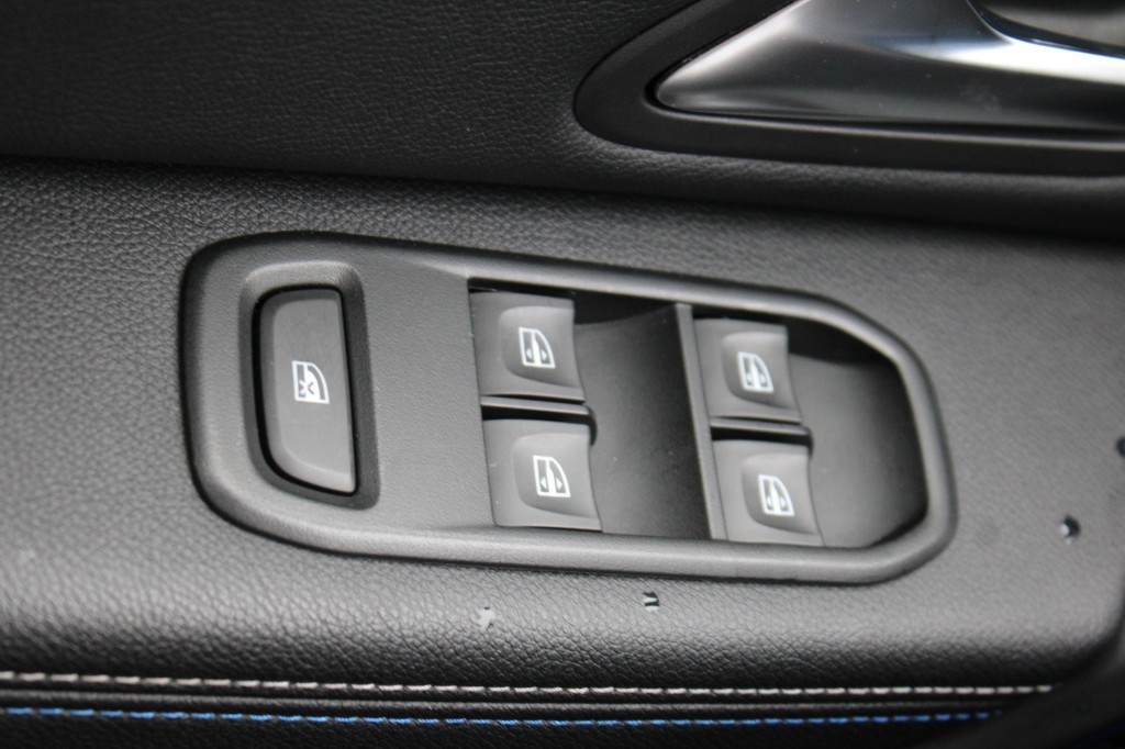 Dacia Duster Dacia Duster 1.0 TCe 100pk Bi-Fuel LPG-G3 15th Anniversary ECC/cruise/navi/trekhaak