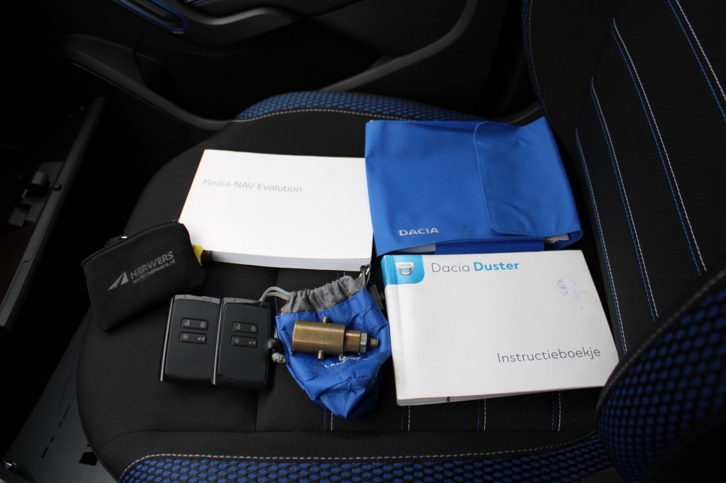 Dacia Duster Dacia Duster 1.0 TCe 100pk Bi-Fuel LPG-G3 15th Anniversary ECC/cruise/navi/trekhaak