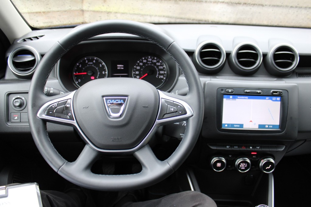 Dacia Duster Dacia Duster 1.0 TCe 100pk Bi-Fuel LPG-G3 15th Anniversary ECC/cruise/navi/trekhaak