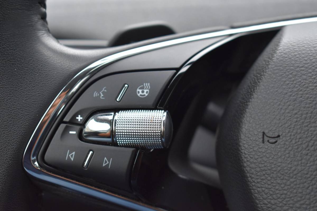 Škoda Enyaq iV Skoda Enyaq iV 80 | 93% SOH | Camera | Stuurverwarming | Carplay |