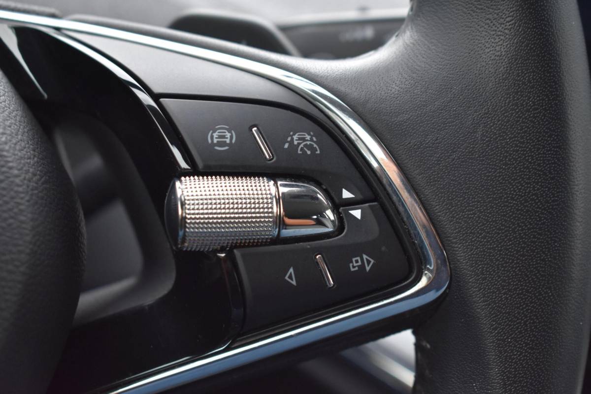 Škoda Enyaq iV Skoda Enyaq iV 80 | 93% SOH | Camera | Stuurverwarming | Carplay |