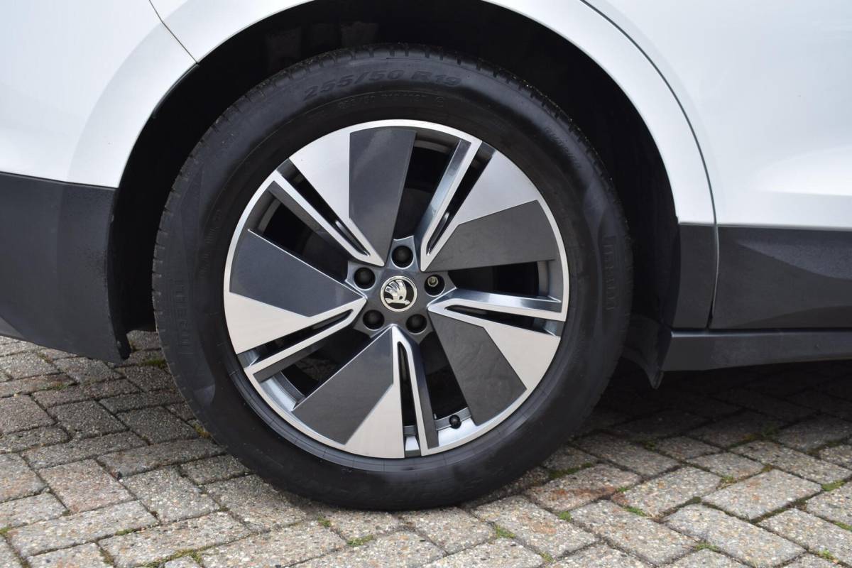 Škoda Enyaq iV Skoda Enyaq iV 80 | 93% SOH | Camera | Stuurverwarming | Carplay |