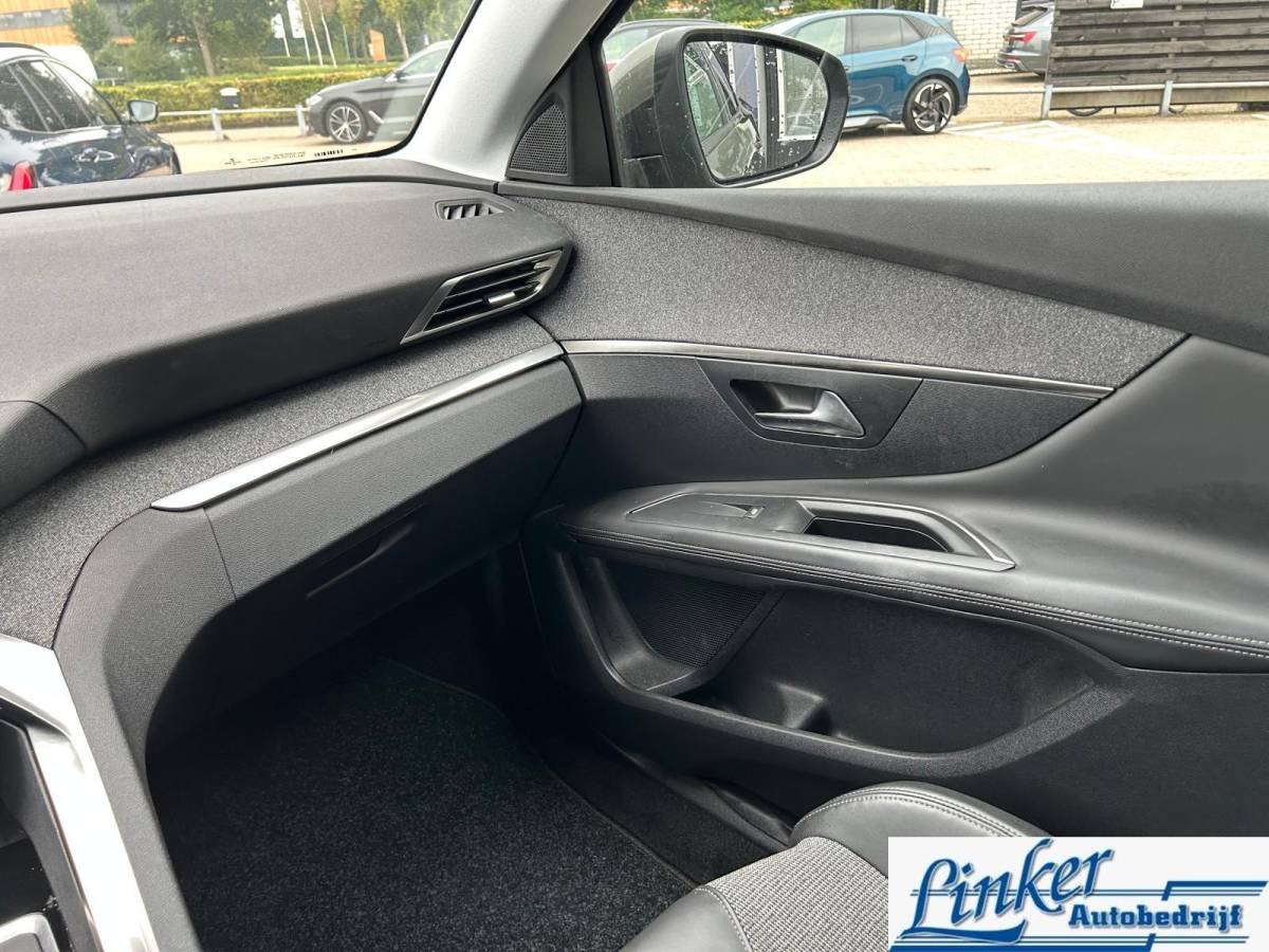 Peugeot 3008 Peugeot 3008 1.2 Blue Lease Premium| Nieuwe distributie|