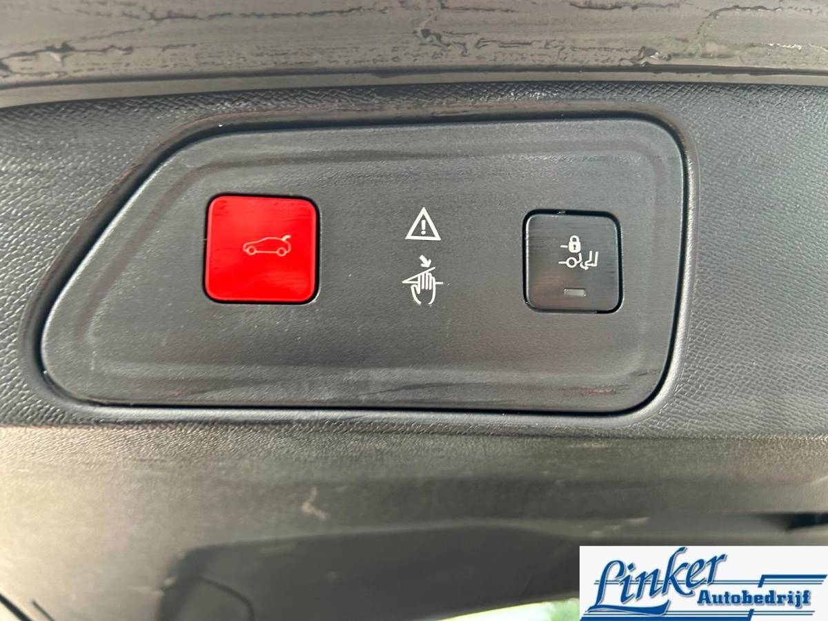 Peugeot 3008 Peugeot 3008 1.2 Blue Lease Premium| Nieuwe distributie|
