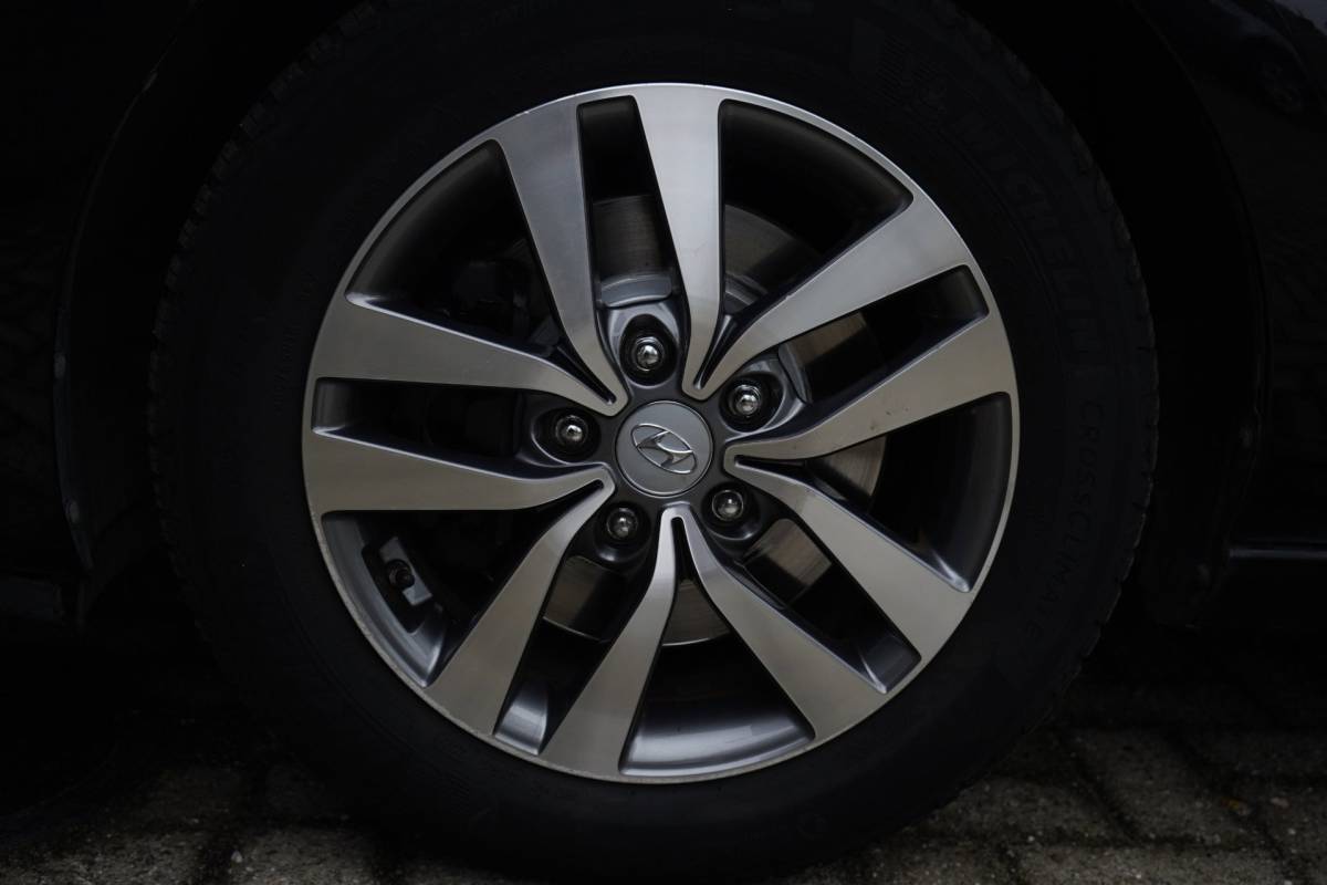 Hyundai i30 Hyundai I30 Wagon 1.0 T-GDI Select 120pk, Navigatie, Pdc