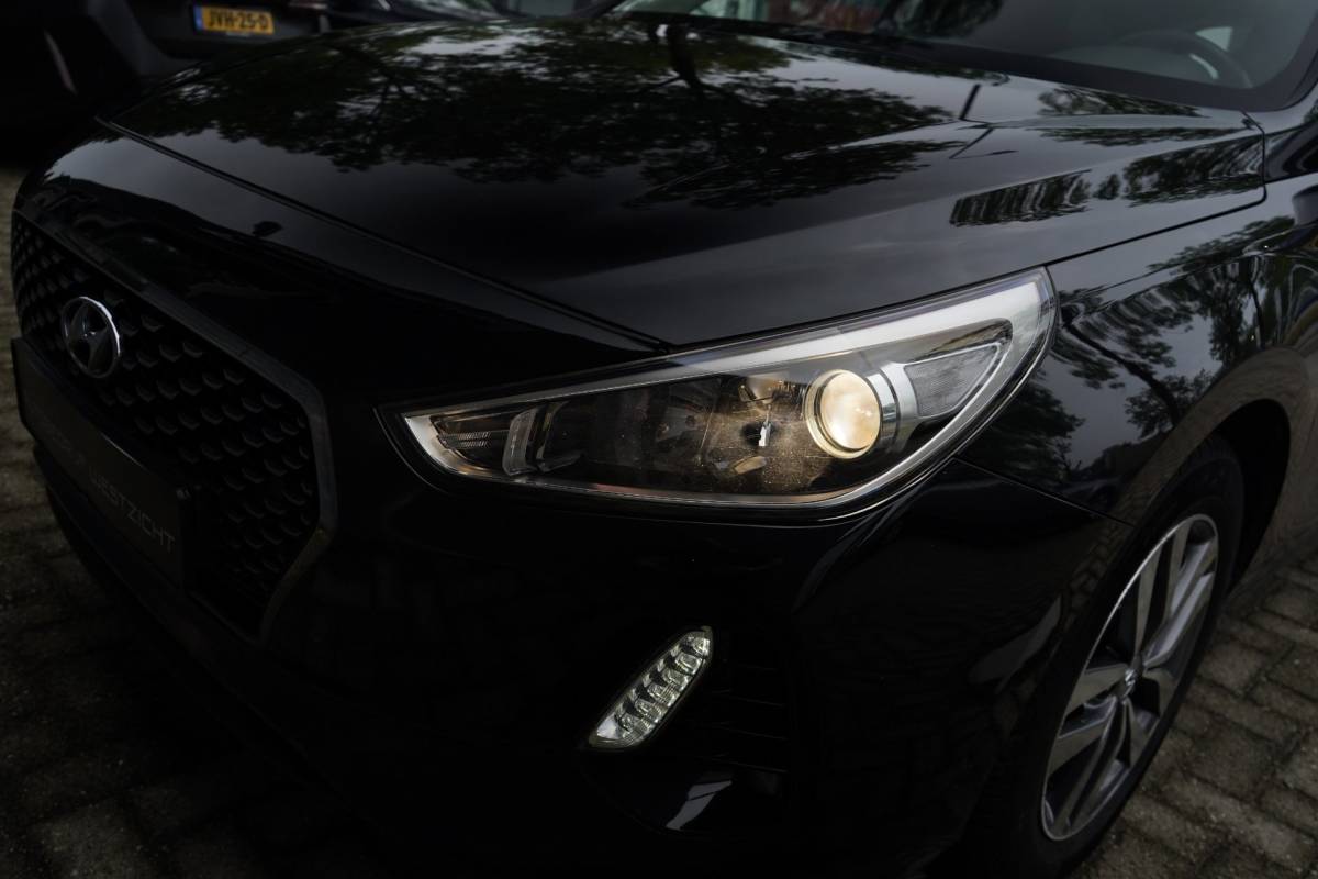 Hyundai i30 Hyundai I30 Wagon 1.0 T-GDI Select 120pk, Navigatie, Pdc