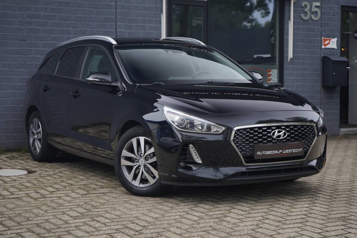 Hyundai i30 Hyundai I30 Wagon 1.0 T-GDI Select 120pk, Navigatie, Pdc