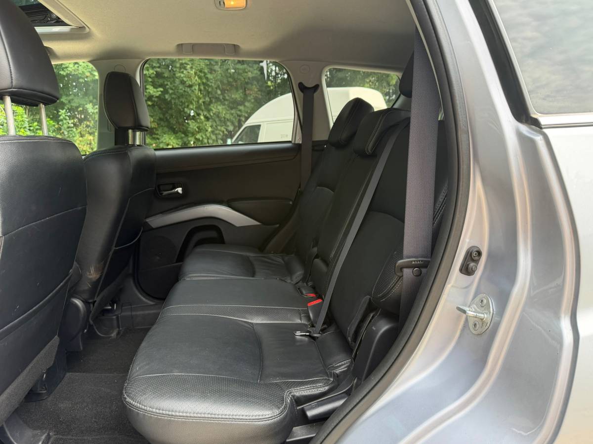 Mitsubishi Outlander Mitsubishi Outlander 2.0 Edition Two | Cruise control + Pano Nu € 5.500,- !!!