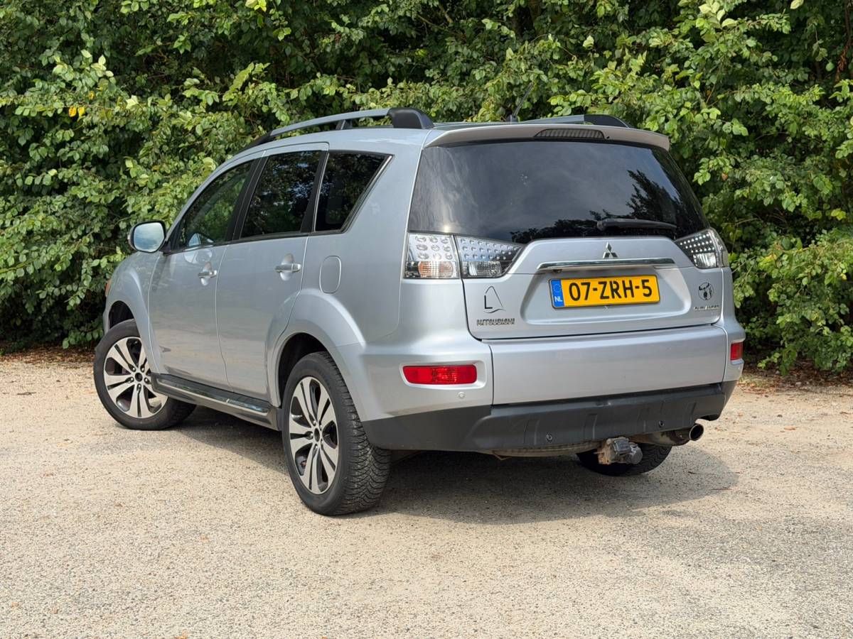 Mitsubishi Outlander Mitsubishi Outlander 2.0 Edition Two | Cruise control + Pano Nu € 5.500,- !!!