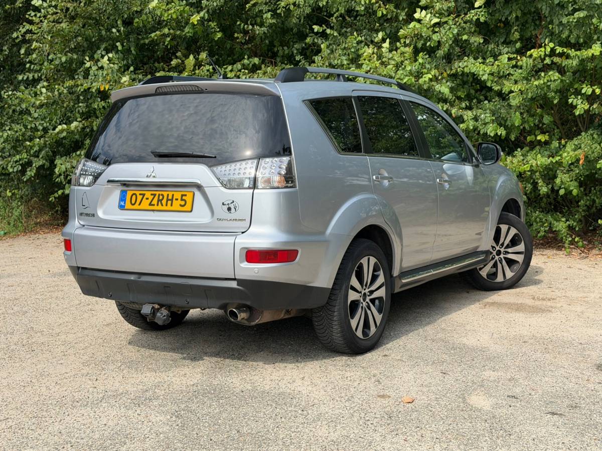 Mitsubishi Outlander Mitsubishi Outlander 2.0 Edition Two | Cruise control + Pano Nu € 5.500,- !!!