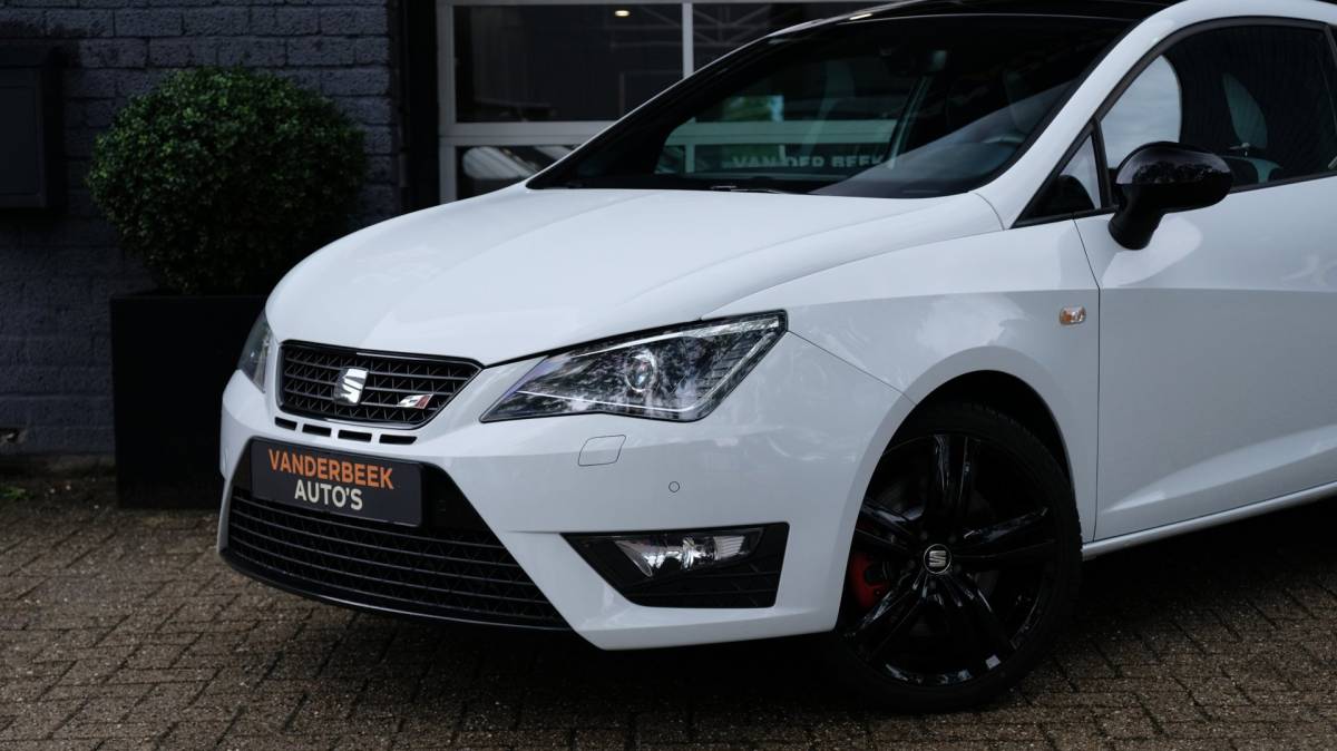 SEAT Ibiza Seat Ibiza SC 1.8 TSI Cupra 192PK Carplay Cruise Pano Led