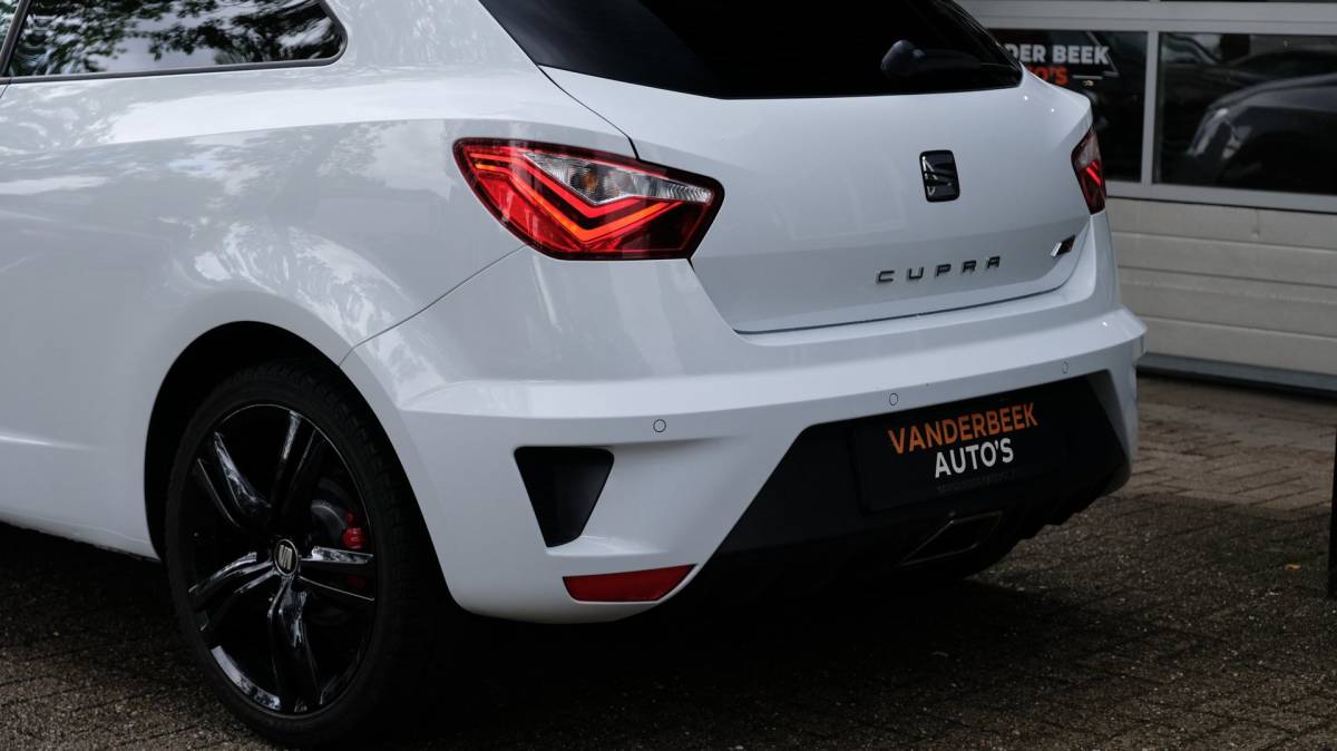 SEAT Ibiza Seat Ibiza SC 1.8 TSI Cupra 192PK Carplay Cruise Pano Led