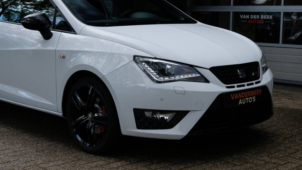 SEAT Ibiza Seat Ibiza SC 1.8 TSI Cupra 192PK Carplay Cruise Pano Led