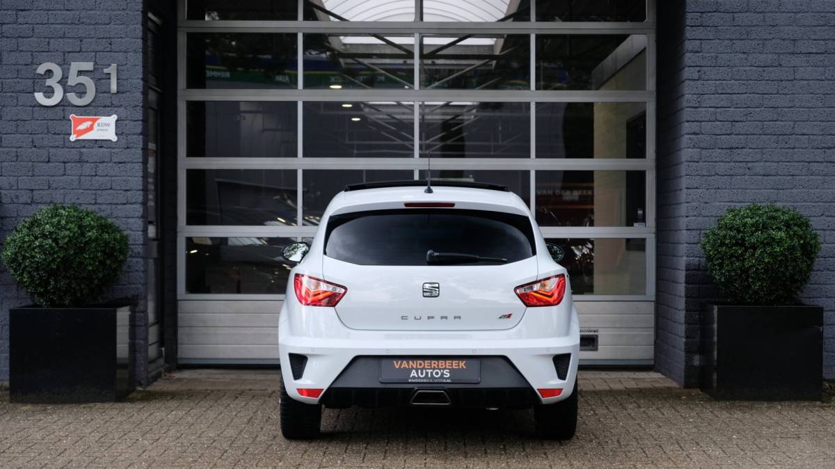 SEAT Ibiza Seat Ibiza SC 1.8 TSI Cupra 192PK Carplay Cruise Pano Led