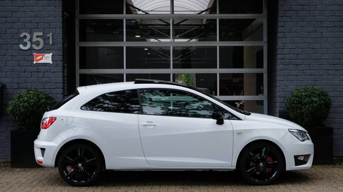 SEAT Ibiza Seat Ibiza SC 1.8 TSI Cupra 192PK Carplay Cruise Pano Led