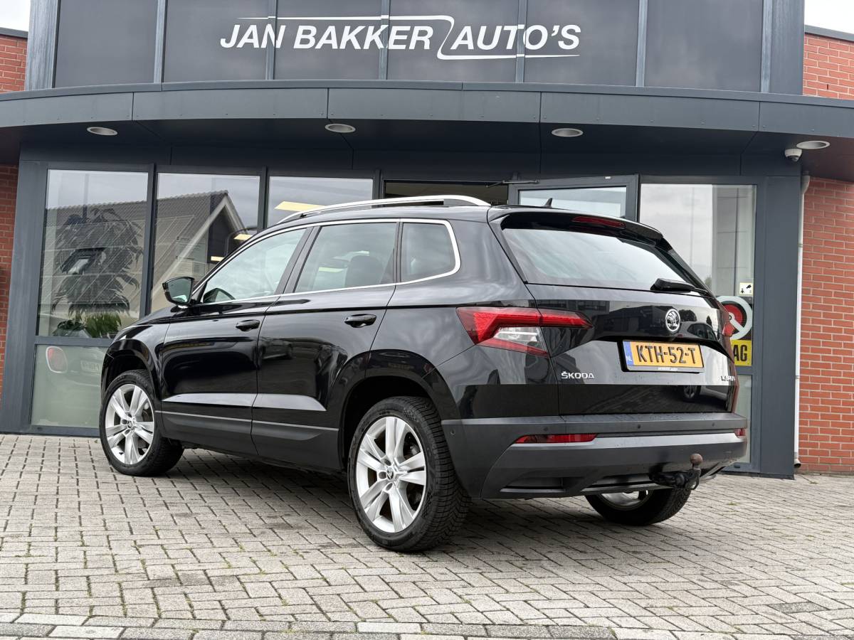Škoda Karoq ŠKODA Karoq 1.5 TSI ACT Ambition Business ✅ CarPlay ✅ Elec.Trekhaak ✅ Climate  ✅ Stoelverwarming ✅