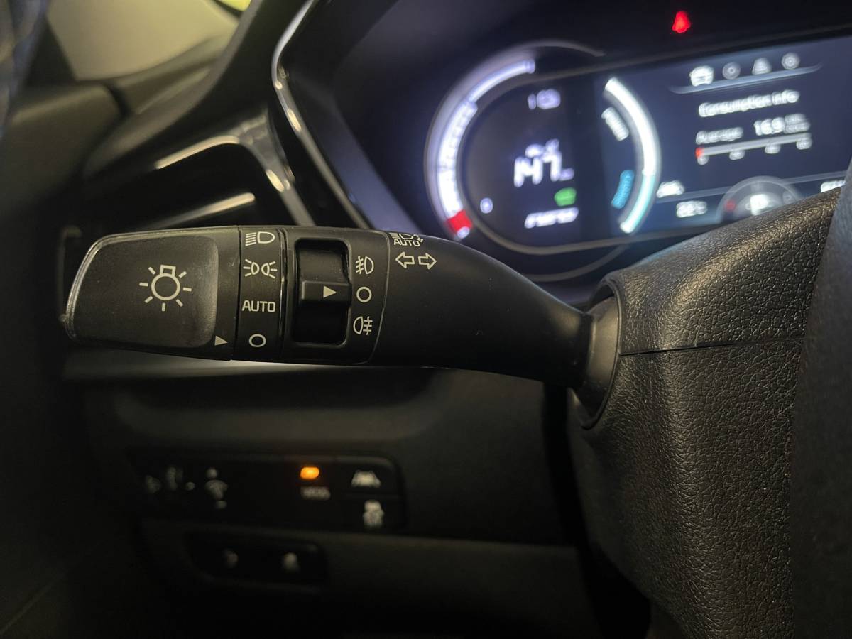 Kia e-Niro Kia e-Niro DynamicPlusLine 39 kWh | Apple carplay | Stuurwielverwarming | Camera | DAB | Keyless | Airco | Panoramadak |