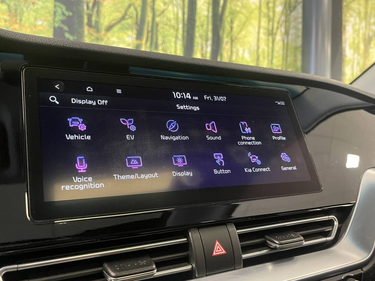 Kia e-Niro Kia e-Niro DynamicPlusLine 39 kWh | Apple carplay | Stuurwielverwarming | Camera | DAB | Keyless | Airco | Panoramadak |