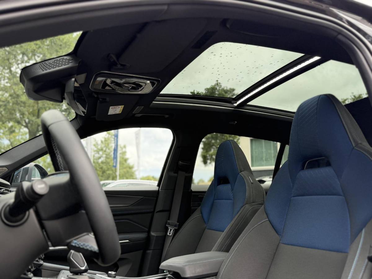 Lynk & Co 01 Lynk & Co 01 1.5 ORIGINEEL NEDERLANDSE AUTO MET NAP | FACELIFT MODEL | ZWARTE HEMEL | 360° CAMERA | APPLE CARPLAY | LED | ADAPTIVE CRUISE CONTROL | ELEKTRISCHE KOFFERBAK | AFNEEMBARE TREKHAAK | BLACK OPTIC-PAKKET OPTIONEEL | RIJKLAAR INCL. 12 MND. BOVAG GARANTIE