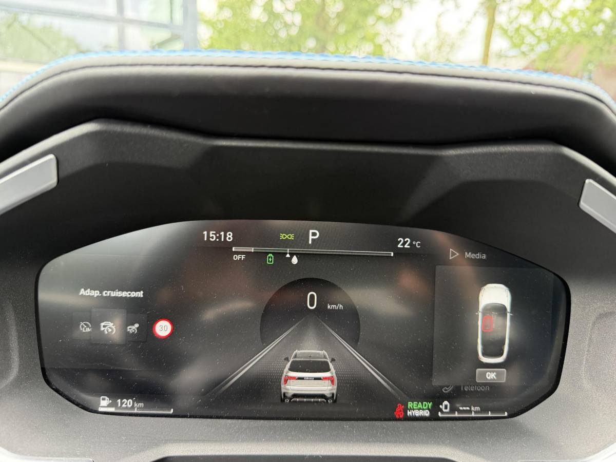 Lynk & Co 01 Lynk & Co 01 1.5 ORIGINEEL NEDERLANDSE AUTO MET NAP | FACELIFT MODEL | ZWARTE HEMEL | 360° CAMERA | APPLE CARPLAY | LED | ADAPTIVE CRUISE CONTROL | ELEKTRISCHE KOFFERBAK | AFNEEMBARE TREKHAAK | BLACK OPTIC-PAKKET OPTIONEEL | RIJKLAAR INCL. 12 MND. BOVAG GARANTIE
