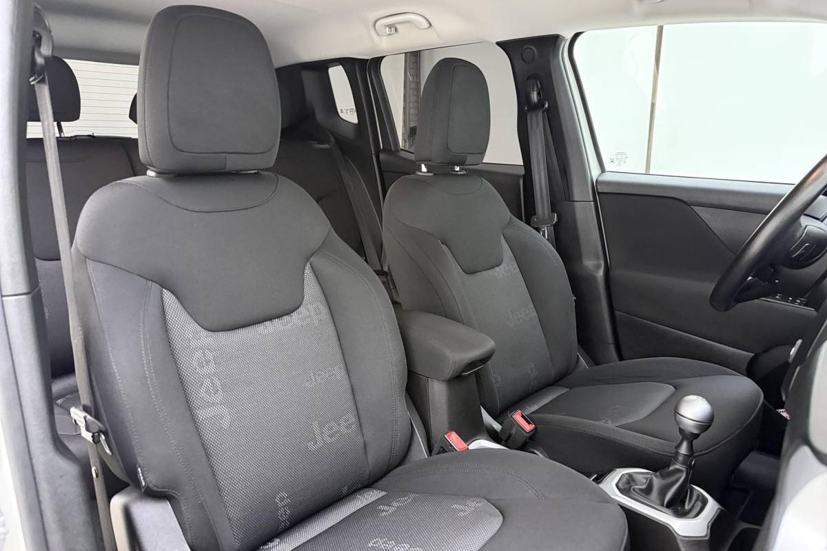 Jeep Renegade Jeep Renegade 1.6 E-Torq Longitude 110pk | Airco | Cruise Control | Audio | Lichtmetalen Velgen | Bluetooth | Dakrails