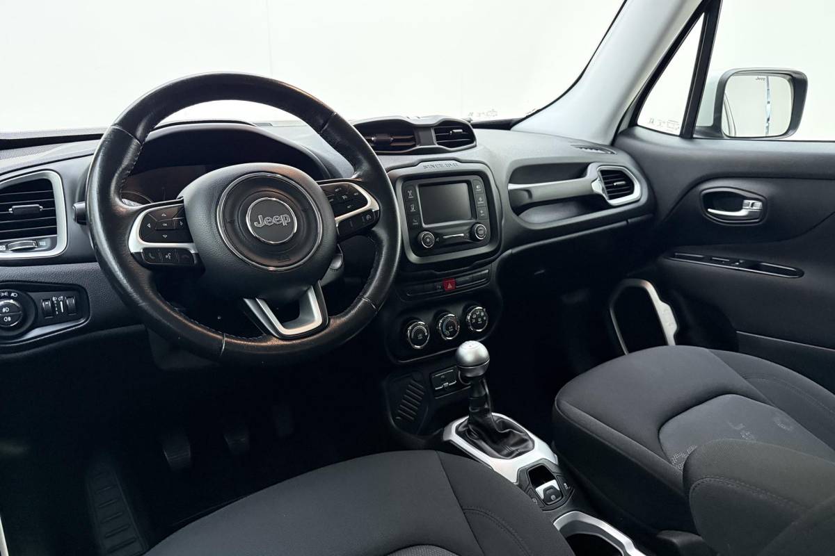 Jeep Renegade Jeep Renegade 1.6 E-Torq Longitude 110pk | Airco | Cruise Control | Audio | Lichtmetalen Velgen | Bluetooth | Dakrails