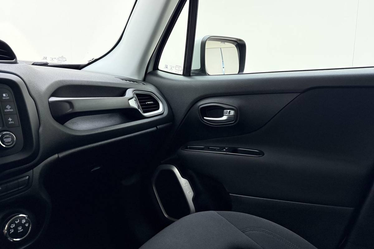 Jeep Renegade Jeep Renegade 1.6 E-Torq Longitude 110pk | Airco | Cruise Control | Audio | Lichtmetalen Velgen | Bluetooth | Dakrails