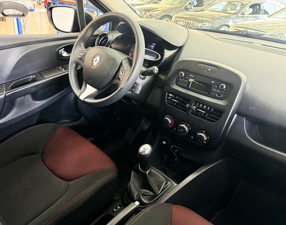 Renault Clio Renault Clio Estate 0.9 TCe Authentique Bovag Garantie Airco