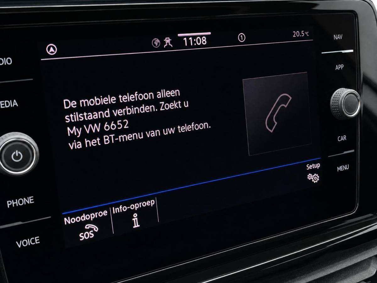 Volkswagen T-Roc Volkswagen T-Roc 1.5eTsi/150PK DSG R-Line Black Style · Panoramadak · Camera + Parkeersensoren · Apple/Android Car Play · Garantie t/m 18-06-2027