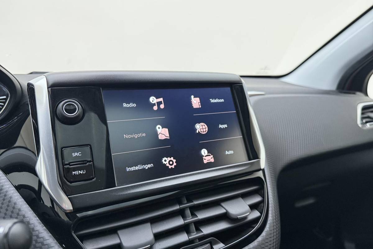 Peugeot 2008 Peugeot 2008 1.2 PureTech GT-line 110pk | Panoramadak | Climate Control | Camera | Navigatie | Trekhaak | Lichtmetalen Velgen | Cruise Control
