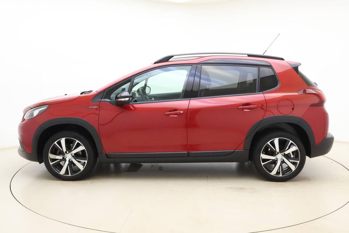 Peugeot 2008 Peugeot 2008 1.2 PureTech GT-line 110pk | Panoramadak | Climate Control | Camera | Navigatie | Trekhaak | Lichtmetalen Velgen | Cruise Control