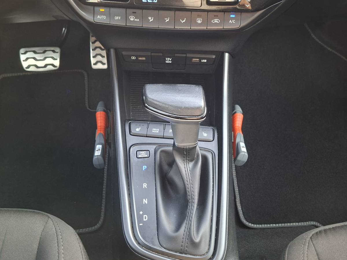 Hyundai Bayon Hyundai Bayon 1.0 T-GDI Premium 1Eig Automaat Stoelverw Carplay Camera