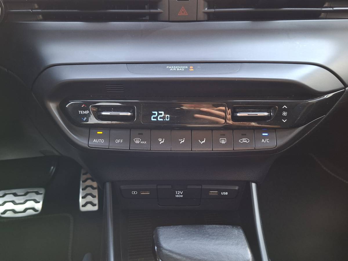 Hyundai Bayon Hyundai Bayon 1.0 T-GDI Premium 1Eig Automaat Stoelverw Carplay Camera