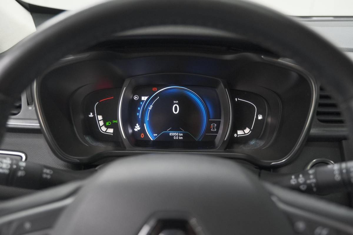 Renault Kadjar Renault Kadjar TCe 140 EDC Intens | Trekhaak | Camera | Dodehoekdetectie | Apple Carplay