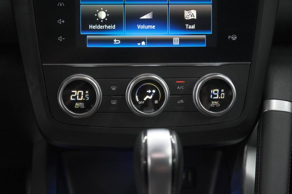 Renault Kadjar Renault Kadjar TCe 140 EDC Intens | Trekhaak | Camera | Dodehoekdetectie | Apple Carplay