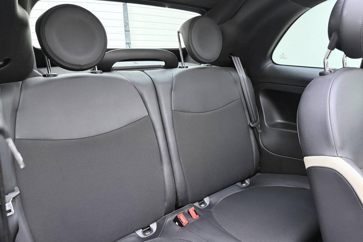 Fiat 500C Fiat 500C 0.9 TwinAir Turbo Sport 105pk | Airco | Sportstoelen | Parkeersensoren achter | Navigatie | Bluetooth | Uniek