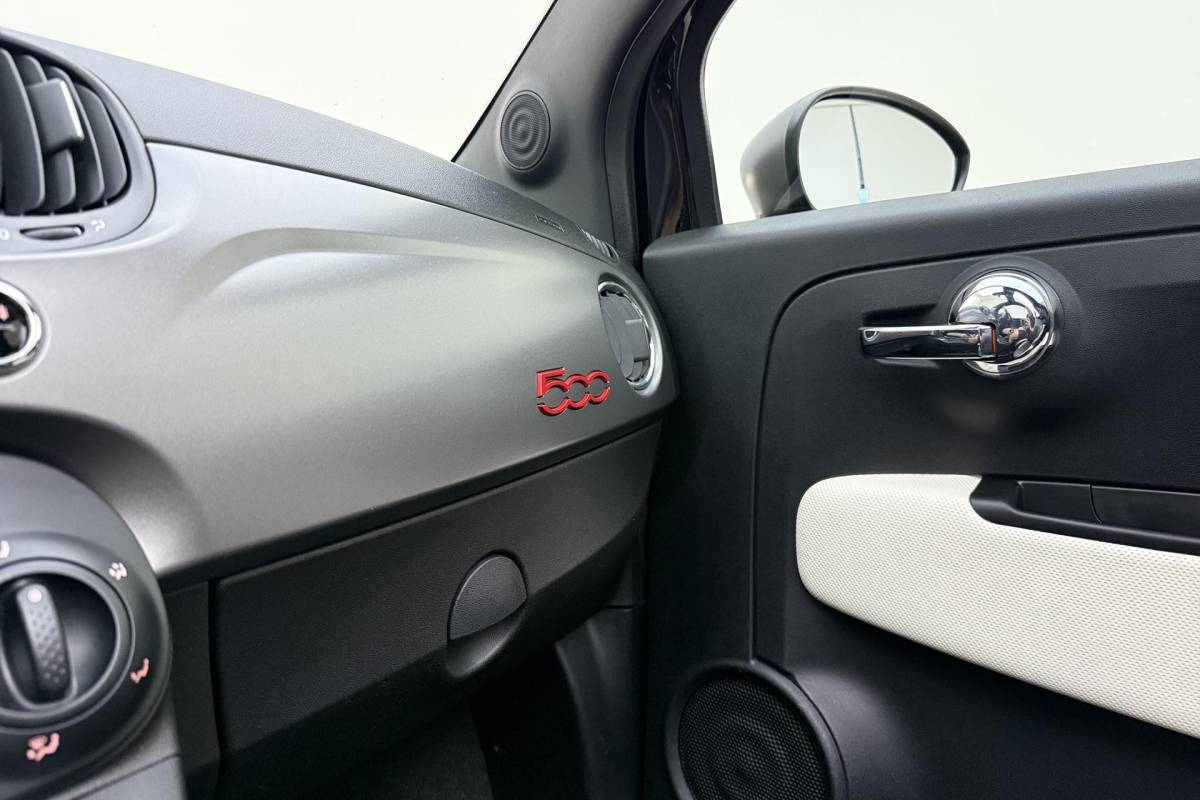 Fiat 500C Fiat 500C 0.9 TwinAir Turbo Sport 105pk | Airco | Sportstoelen | Parkeersensoren achter | Navigatie | Bluetooth | Uniek