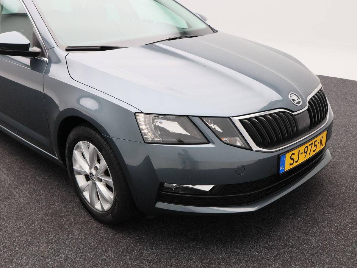 Škoda Octavia Skoda Octavia Combi 1.0 TSi 115 Pk Ambition Business | Navigatie | Stoelverwarming | Cruise Control | 16 Inch | Privacy Glass | 135.994 Km!!
