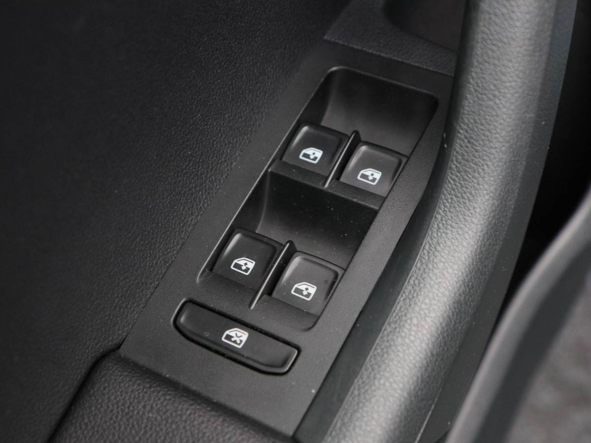 Škoda Octavia Skoda Octavia Combi 1.0 TSi 115 Pk Ambition Business | Navigatie | Stoelverwarming | Cruise Control | 16 Inch | Privacy Glass | 135.994 Km!!