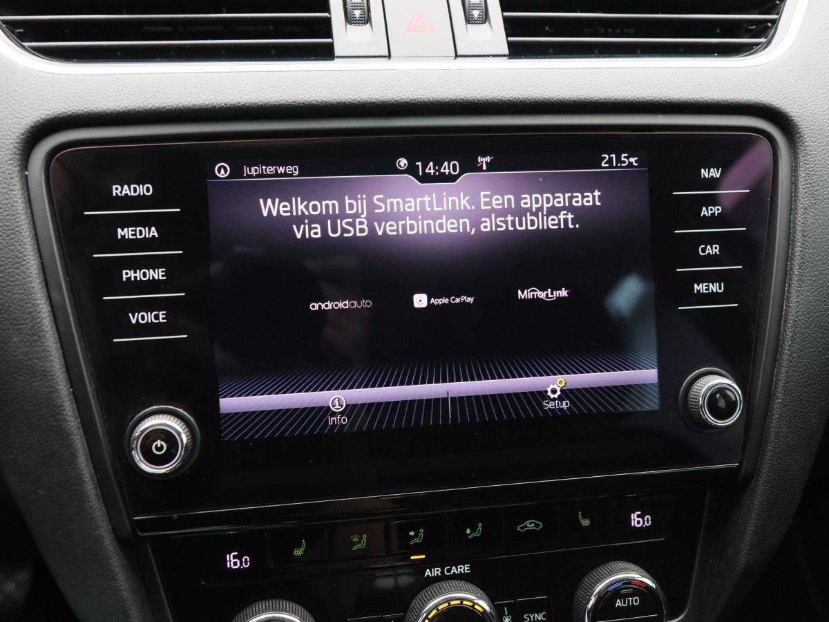 Škoda Octavia Skoda Octavia Combi 1.0 TSi 115 Pk Ambition Business | Navigatie | Stoelverwarming | Cruise Control | 16 Inch | Privacy Glass | 135.994 Km!!