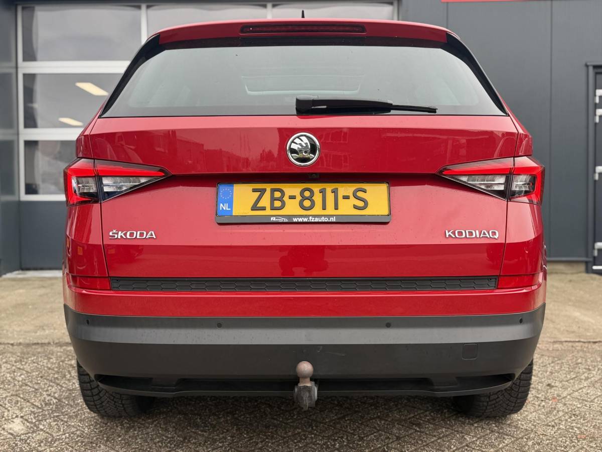 Škoda Kodiaq Skoda Kodiaq 1.5 TSI Style Business – Schuif-/kanteldak – Elektr.verst. stoel + verwarming – Apple Carplay/Android Auto – Trekhaak